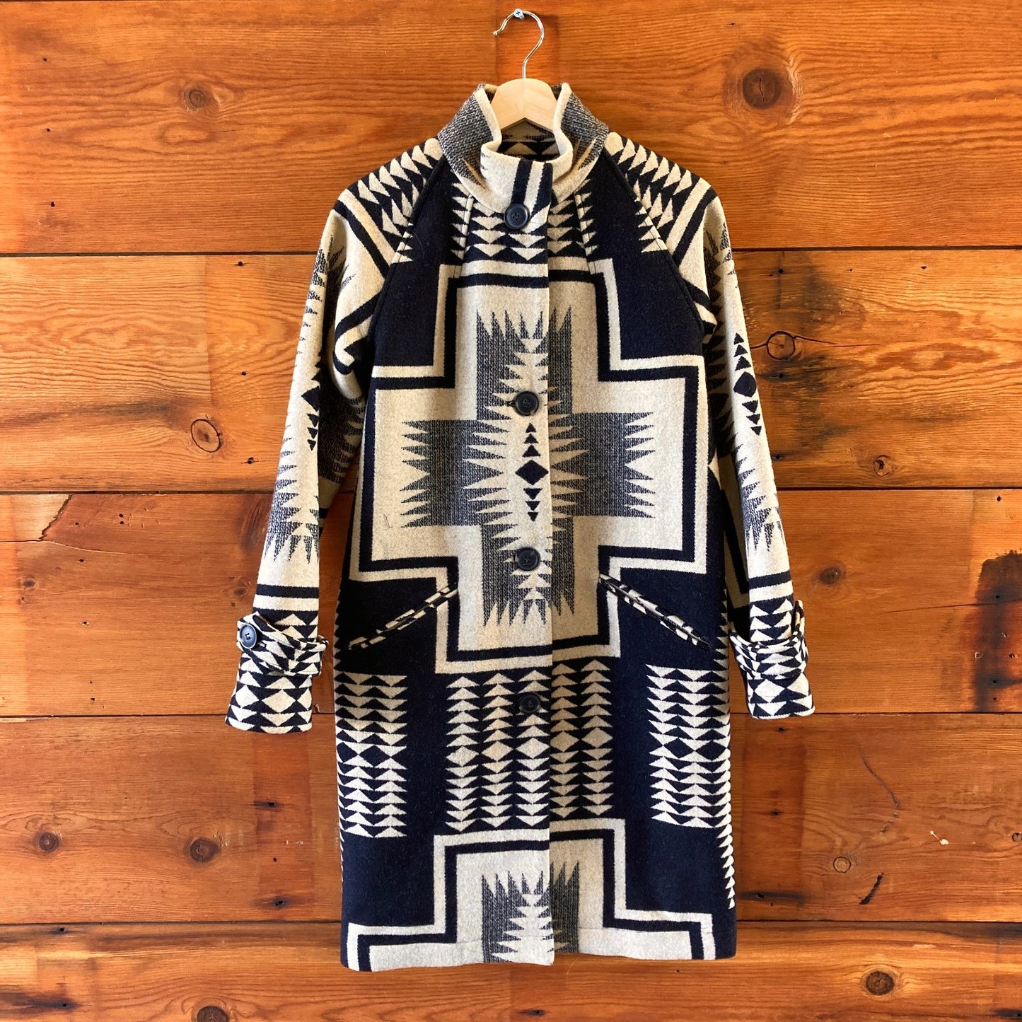 Pendleton $629 Black & Tan Timberline Jacquard Coat - Size XS - NEW - 0318TR