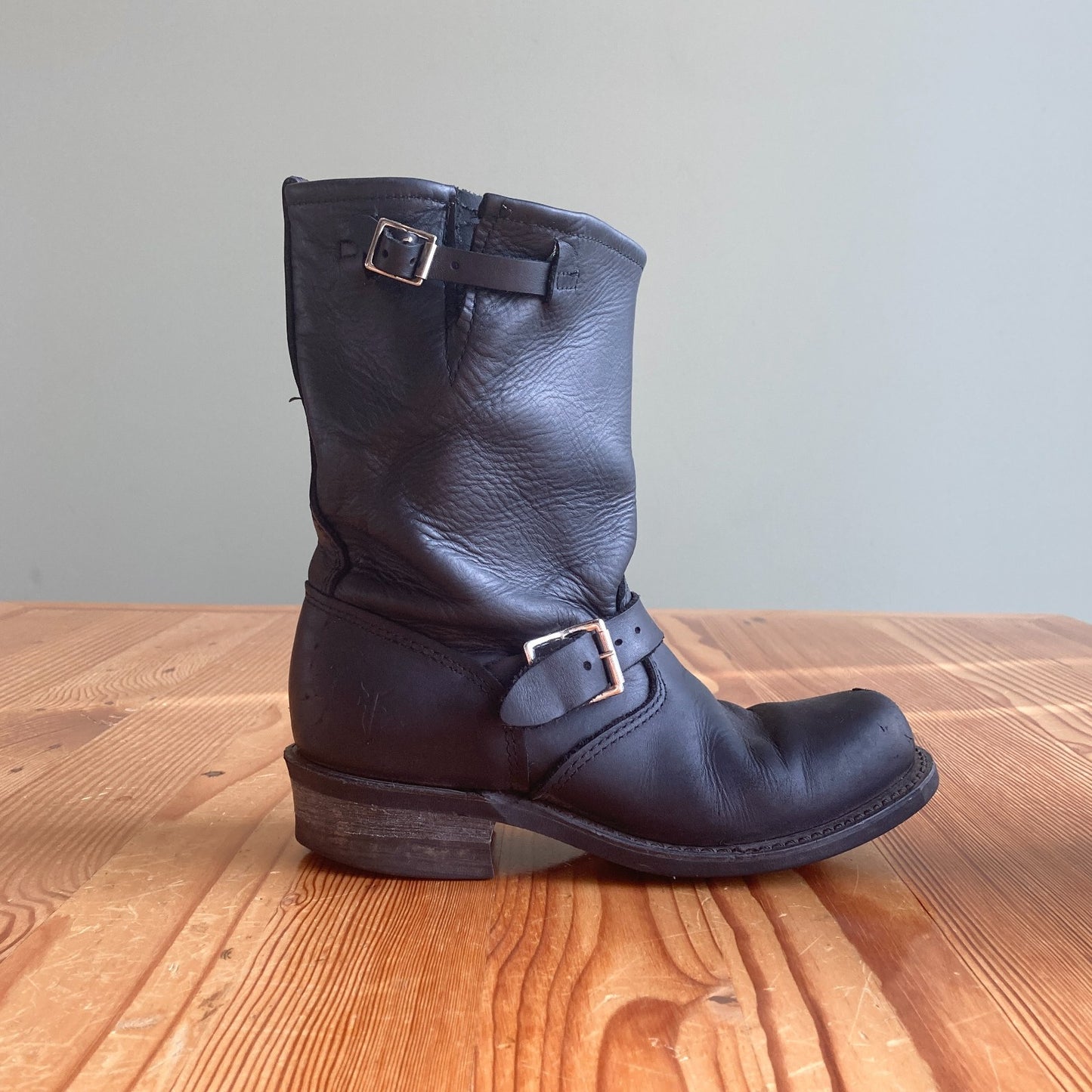 8.5 - Frye Black Leather 12R Engineer Moto Biker Mid Calf Boots 0504AK