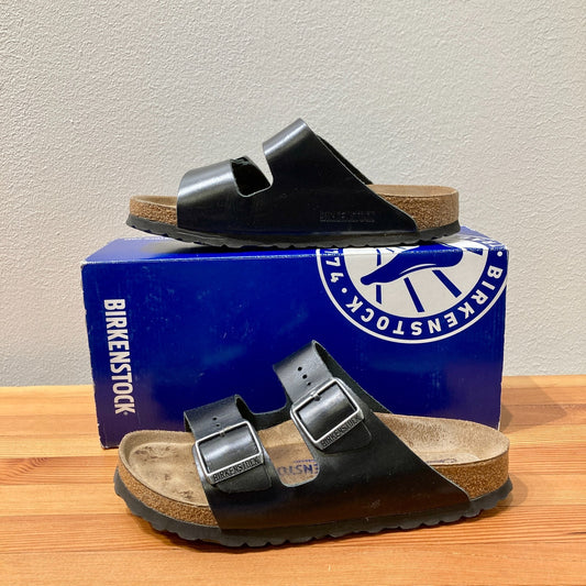 Birkenstock $135 Black Smooth Leather Arizona Sandals - Sz 38 / 7 w/box - 0425SV