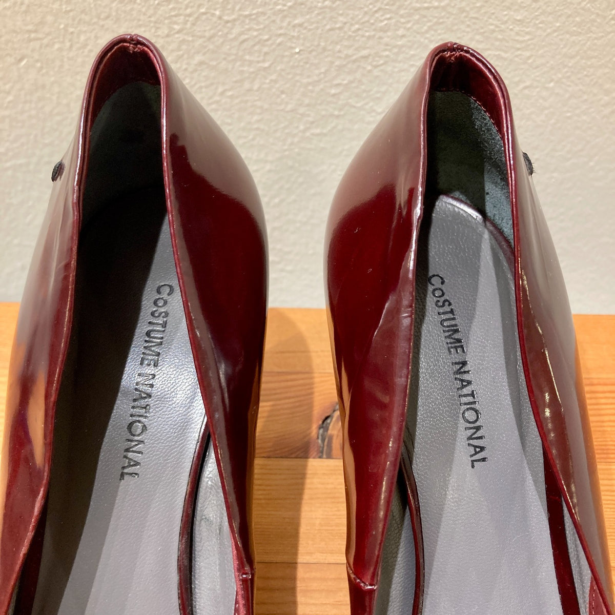 Costume National Oxblood Leather Pointed Toe Heels - Size 38 / 8 - NEW - 1122CT