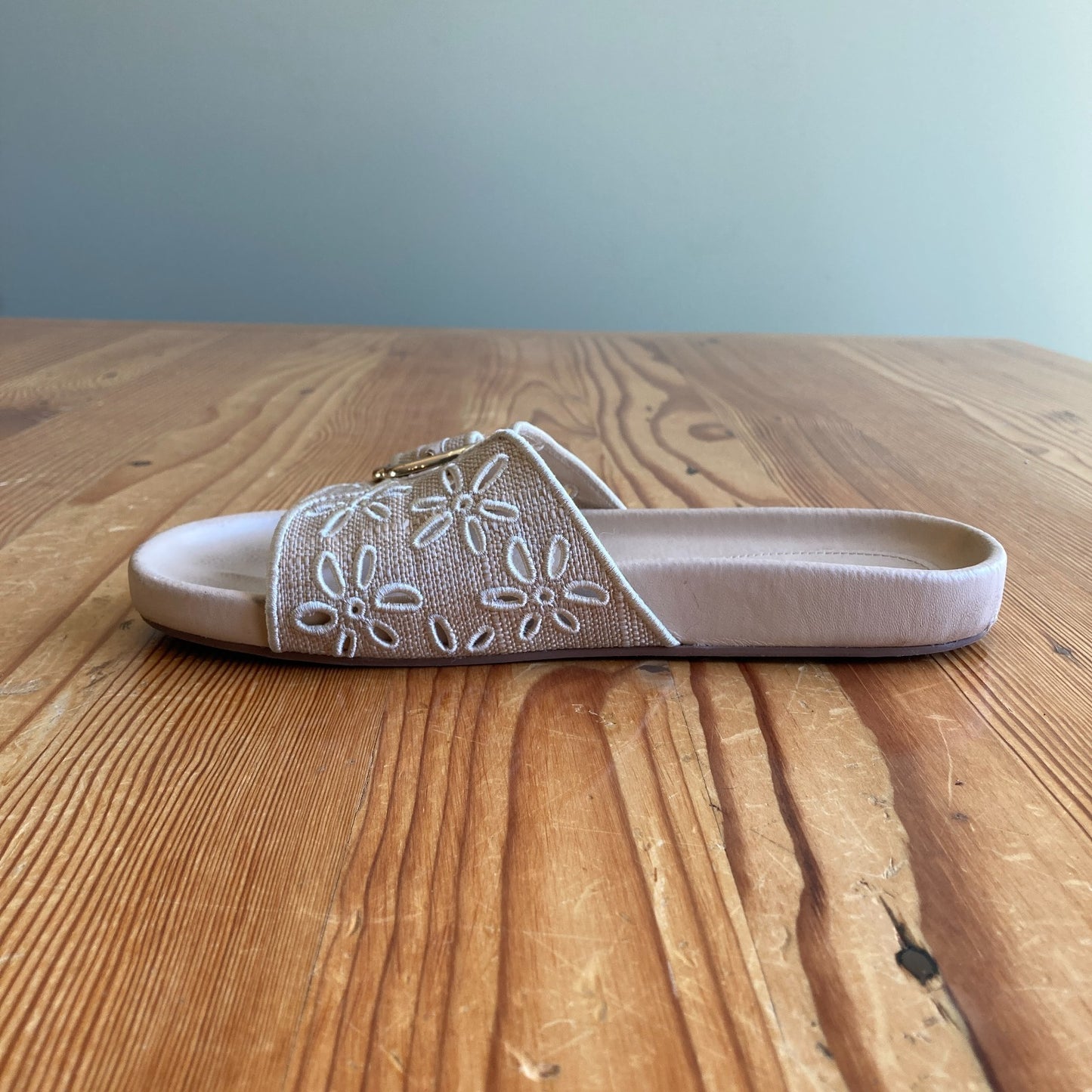 Larroude $250 Eyelet Embroidered Big Buckle Chloe Sandals - Size 8.5 - 1011SC