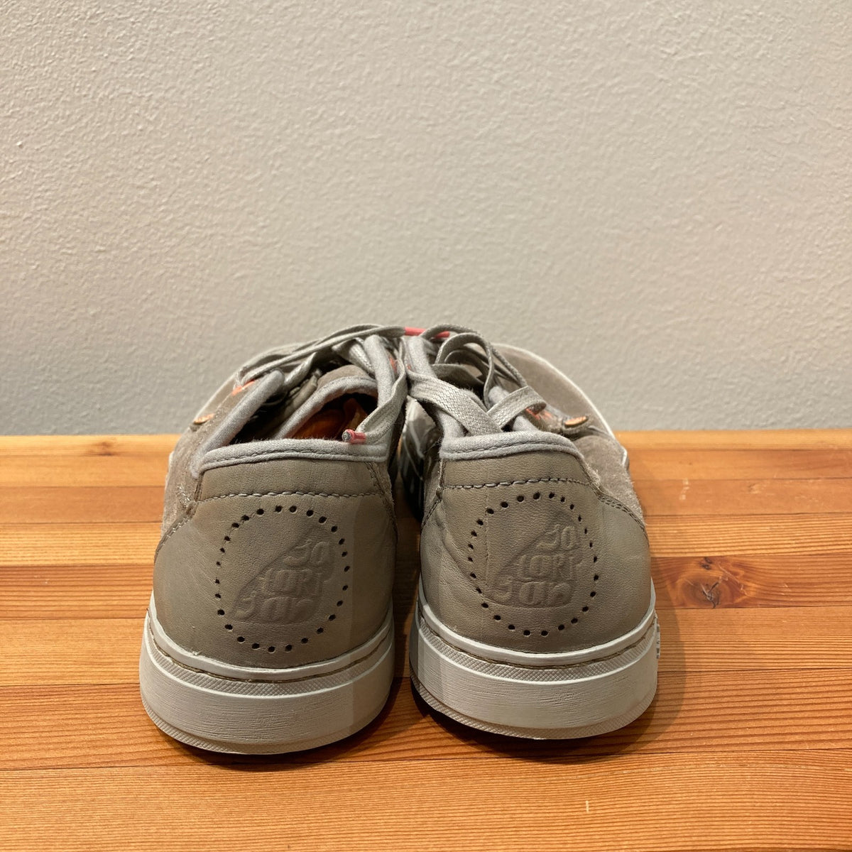 Satorisan Olive Gray Suede Leather Lace Up Sneakers - Size 39 / 9 - NEW - 1122CT