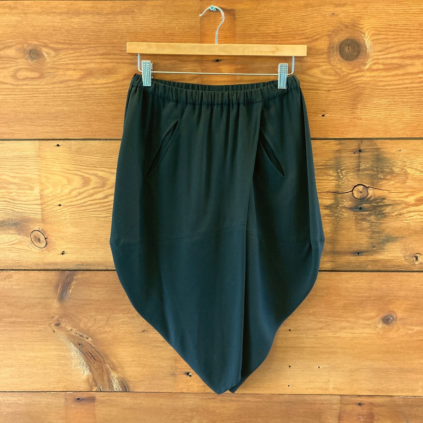 Maria Cornejo Black Elastic Waist Drop Crotch Pleat Front Shorts - Sz 2 - 0410WJ