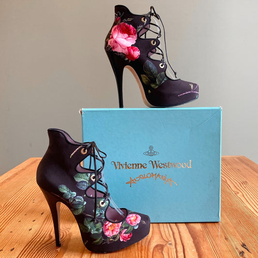 40 / 10 - Vivienne Westwood Anglomania Black Floral Lace Up Heels w/ Box 1021KD