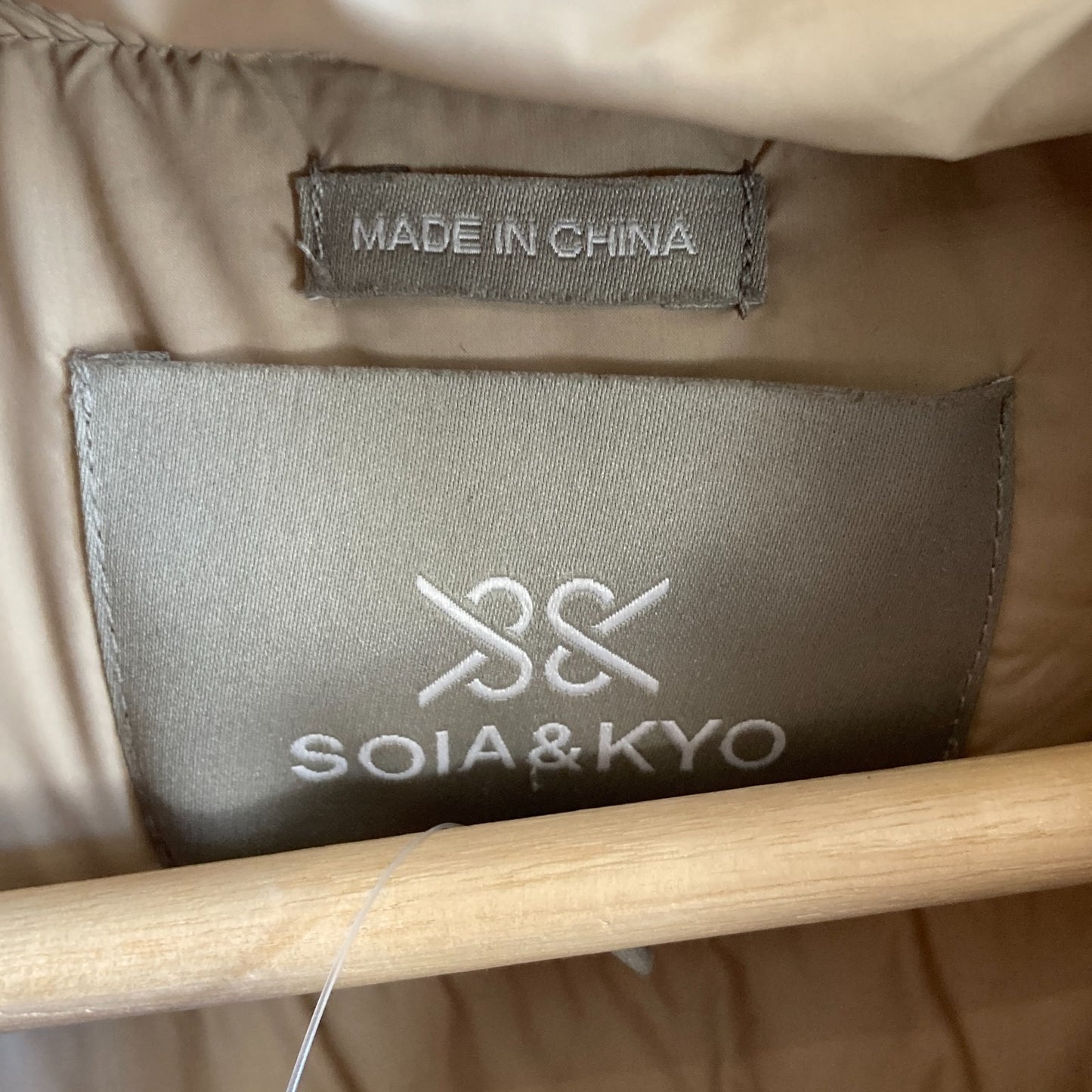 XS - Soia & Kyo $425 Beige Duck Down Hooded Geana Puffer Coat Jacket 1129CG