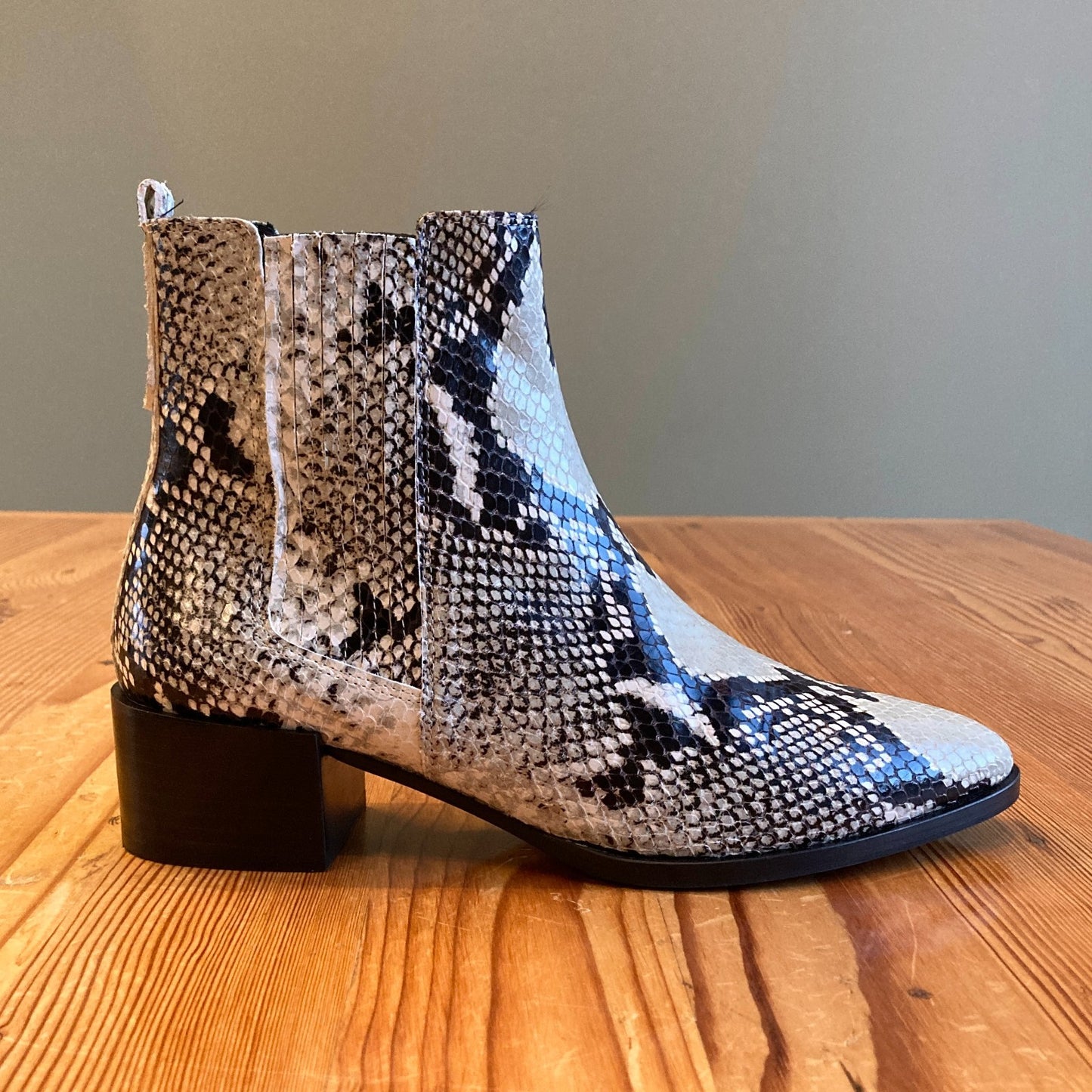 39 / 8 US - Rivecour $400 Python Botinnes No. 408 Ankle Boots NEW w/ Box 0605MH