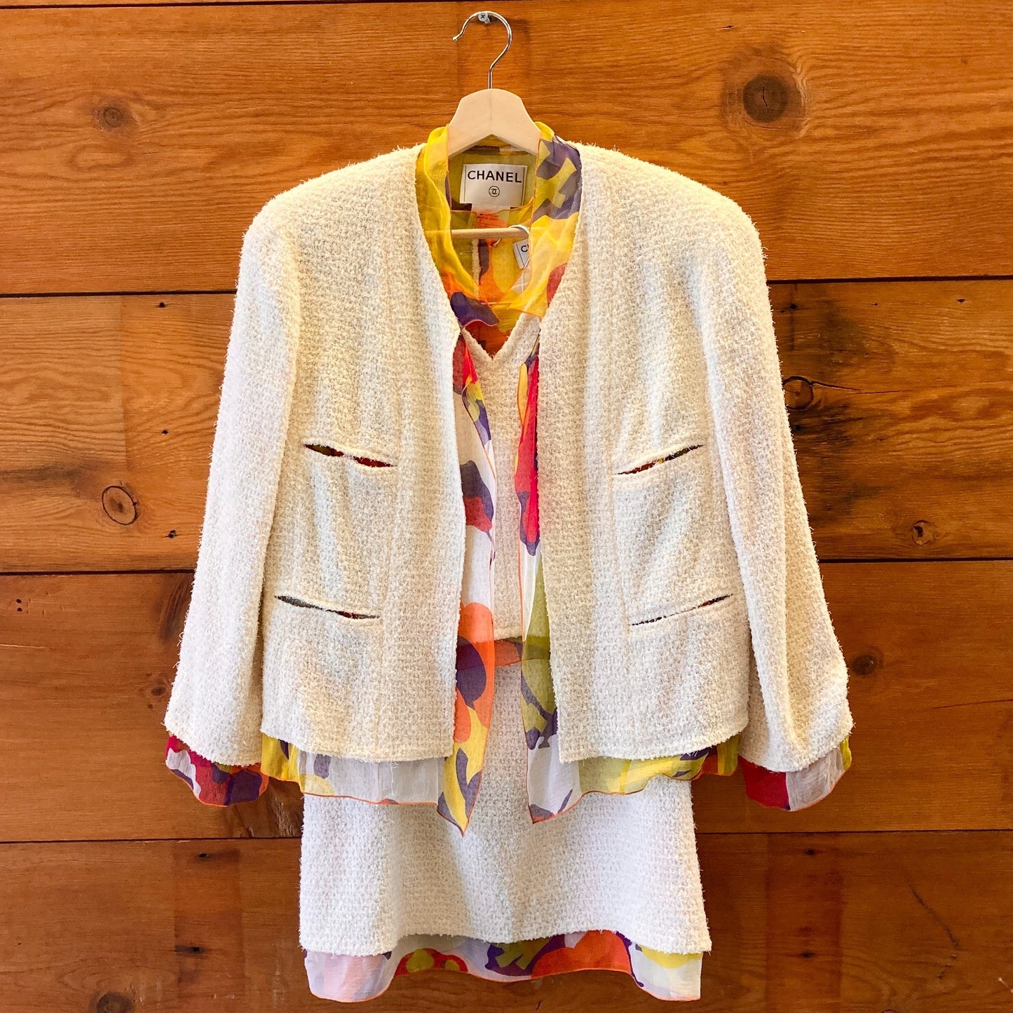 44/M - Vintage Chanel Ivory Tweed & Silk 3 Piece Skirt Suit Set *EUC 1227EL