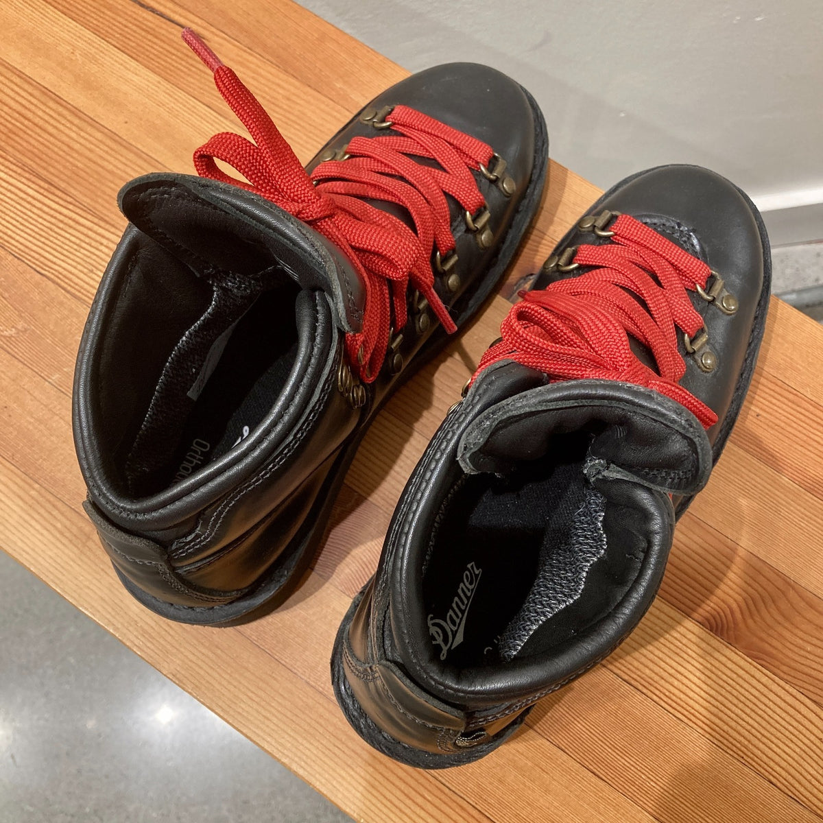 Danner Black Lace Up Mountain Pass Ankle Hiking Boots - Size 7.5 - NEW - 1122CT
