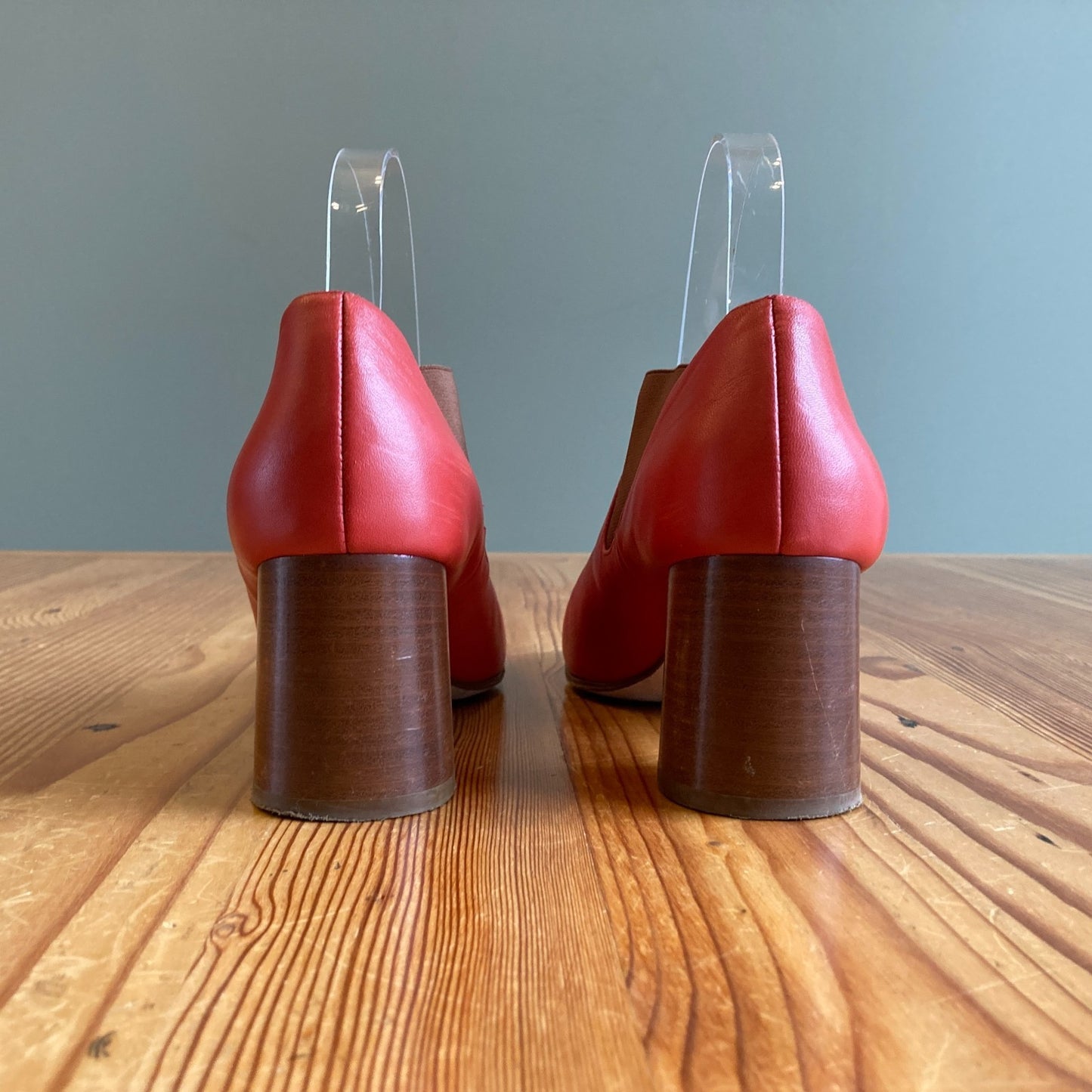 38 / 8 - Creatures of Comfort Red Leather Chelsea Block Heel Ankle Boots 1226MT