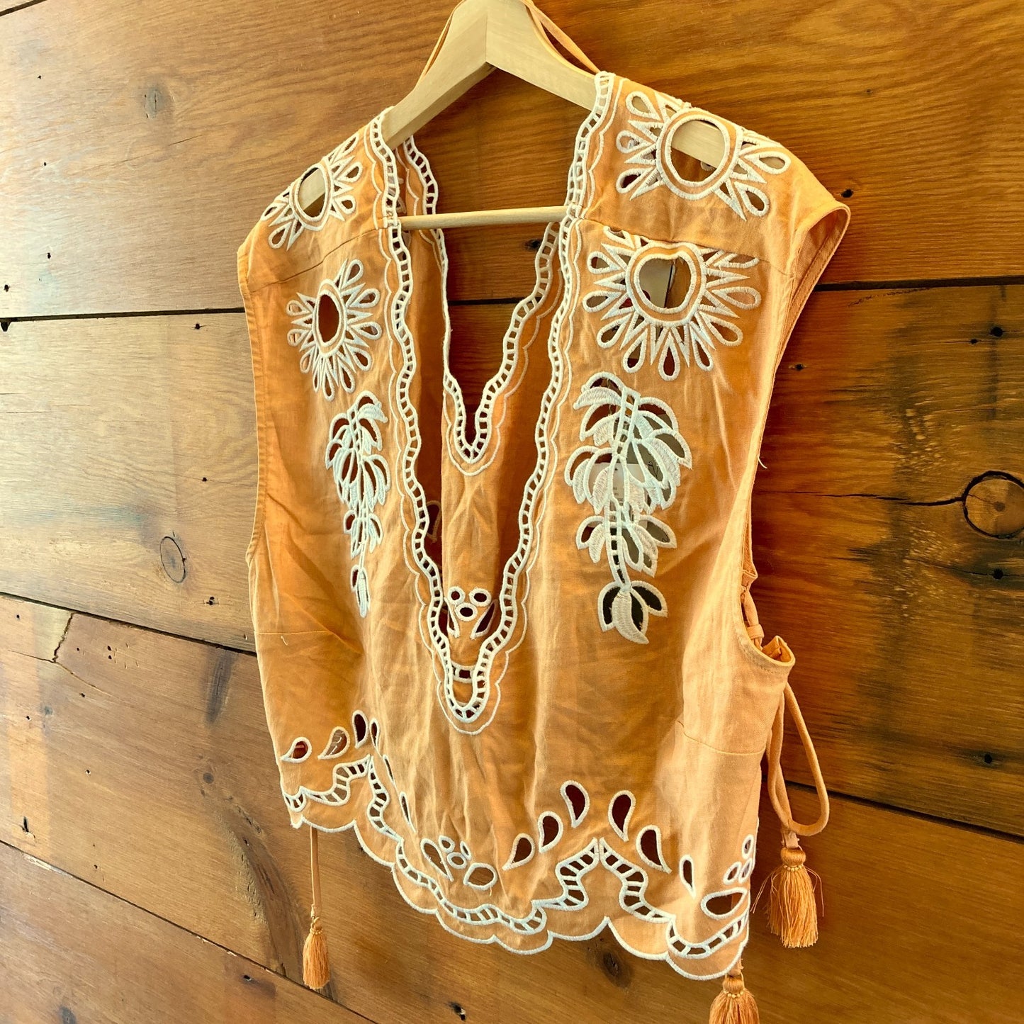 Farm Rio NEW Orange Embroidered Banana Tree Camel Crop Top - Size XL - 0422SJ