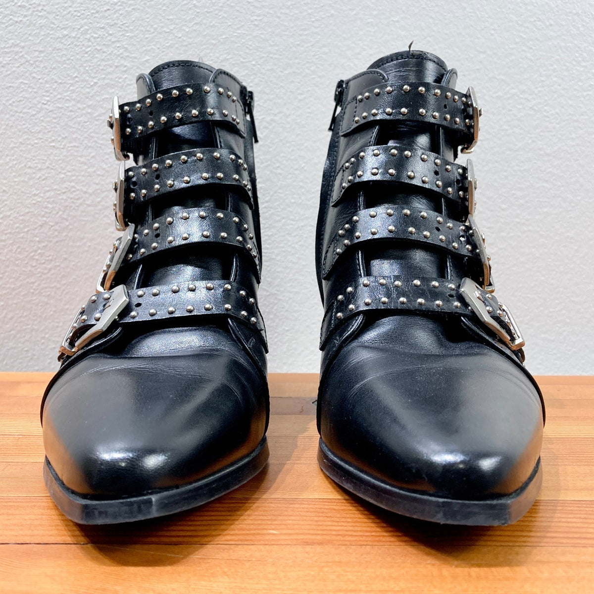 Pertini Black Leather Buckle Studded Ankle Pointed Toe Boots - Size 39 - 1111LM