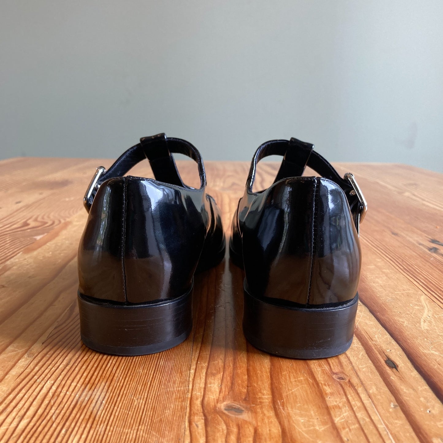 Reformation $268 Black Patent Leather T Strap Angela Shoes - Size 7 - 0618AG