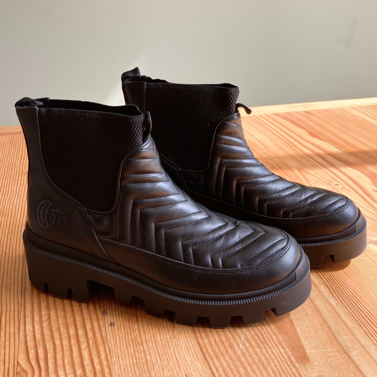 Gucci Black Matelasse Leather Lifford Chelsea Boots - IT 40.5 / US 10.5 - 0827BH