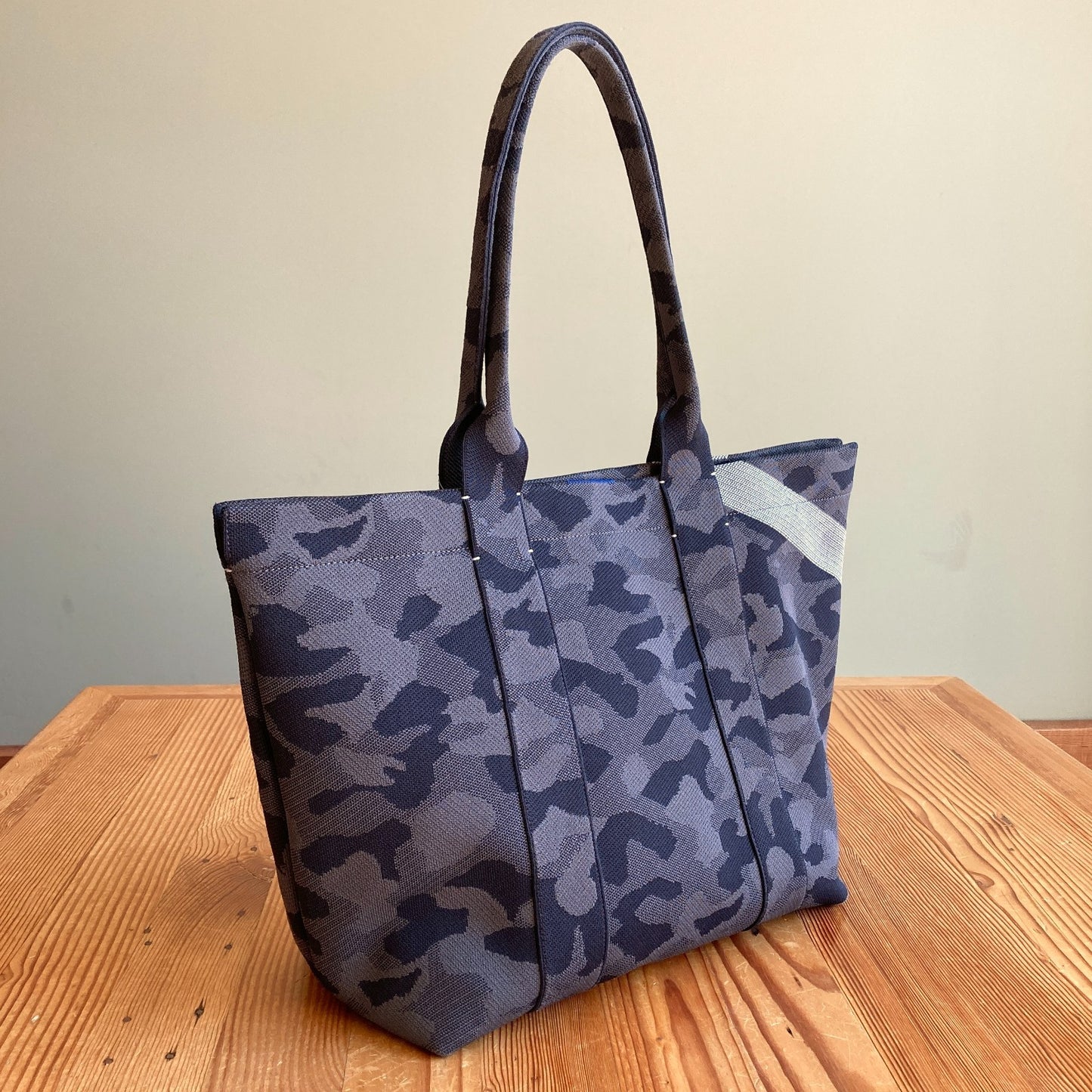 Rothy's Gray Camo Patterned The Essential Large Tote Bag - 0428LR