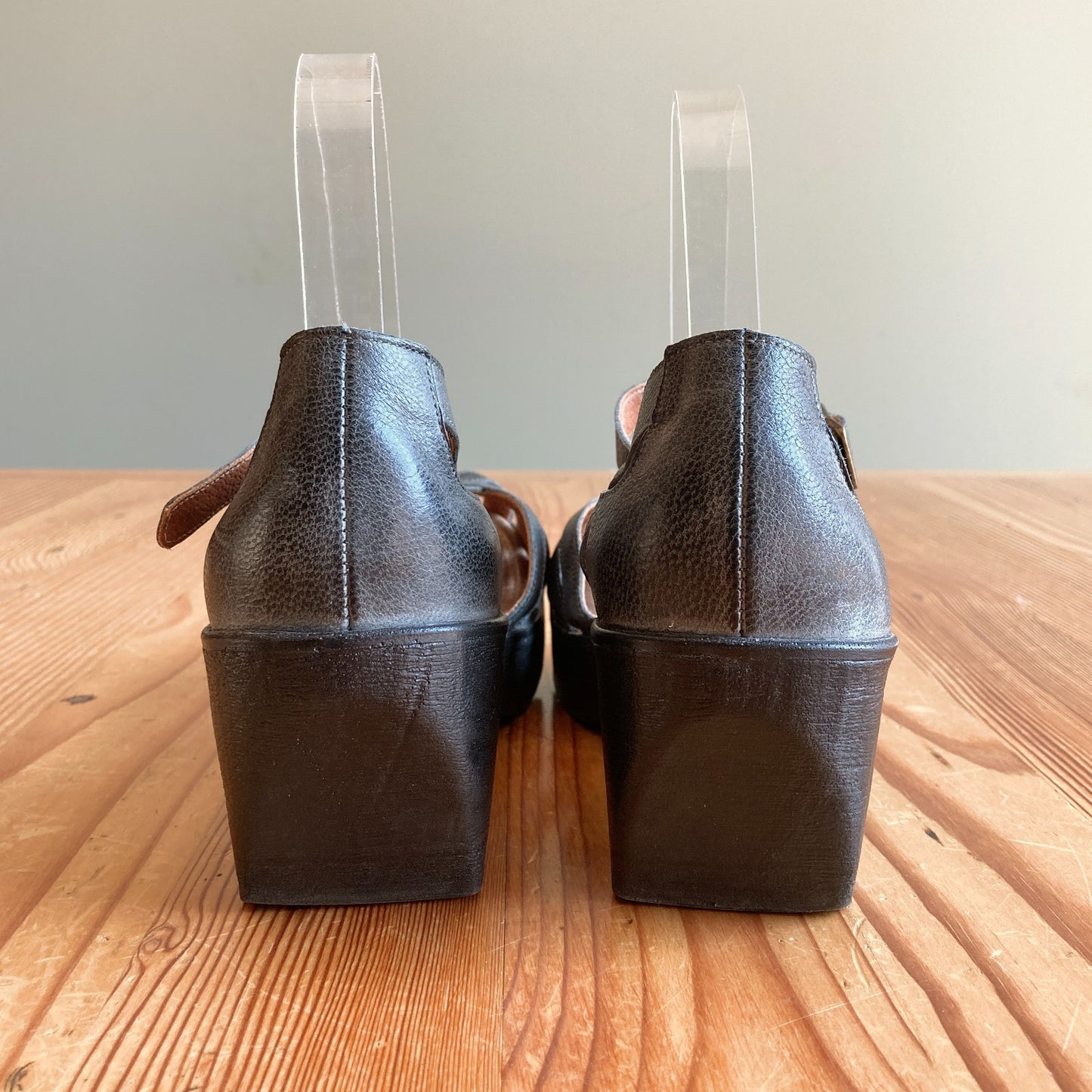Jafa Gray Burnished Leather Knotted Ankle Strap Wedge Sandal - 39 / 8.5 - 0907KG