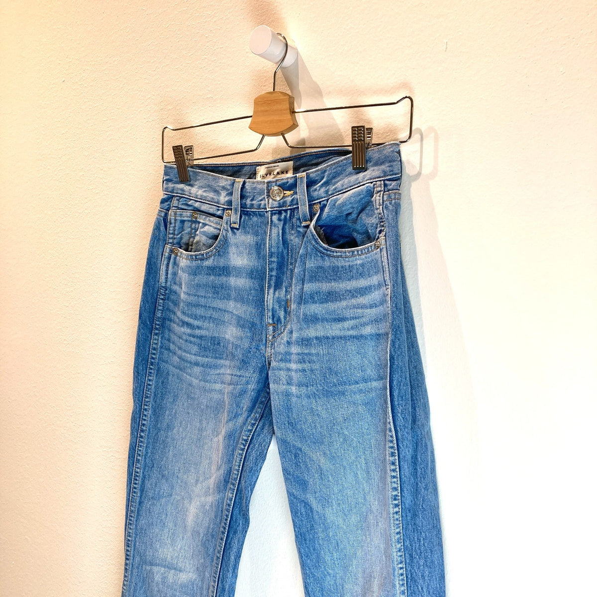 SLVRLAKE Sweet Thing Light Wash Virginia Slim Jeans - Size 24 - 0903BN