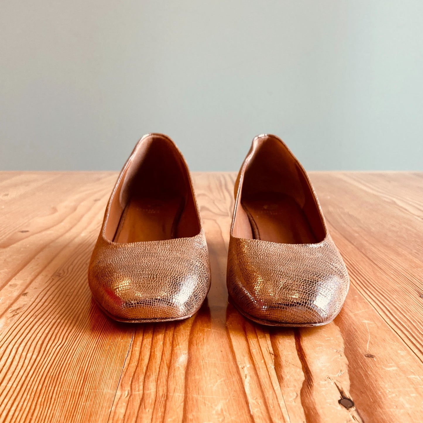 38 / 7.5 - Bobbie's $275 Gold Rosie Modoré Low Heel Ballet Shoes w/ Box 0204EB