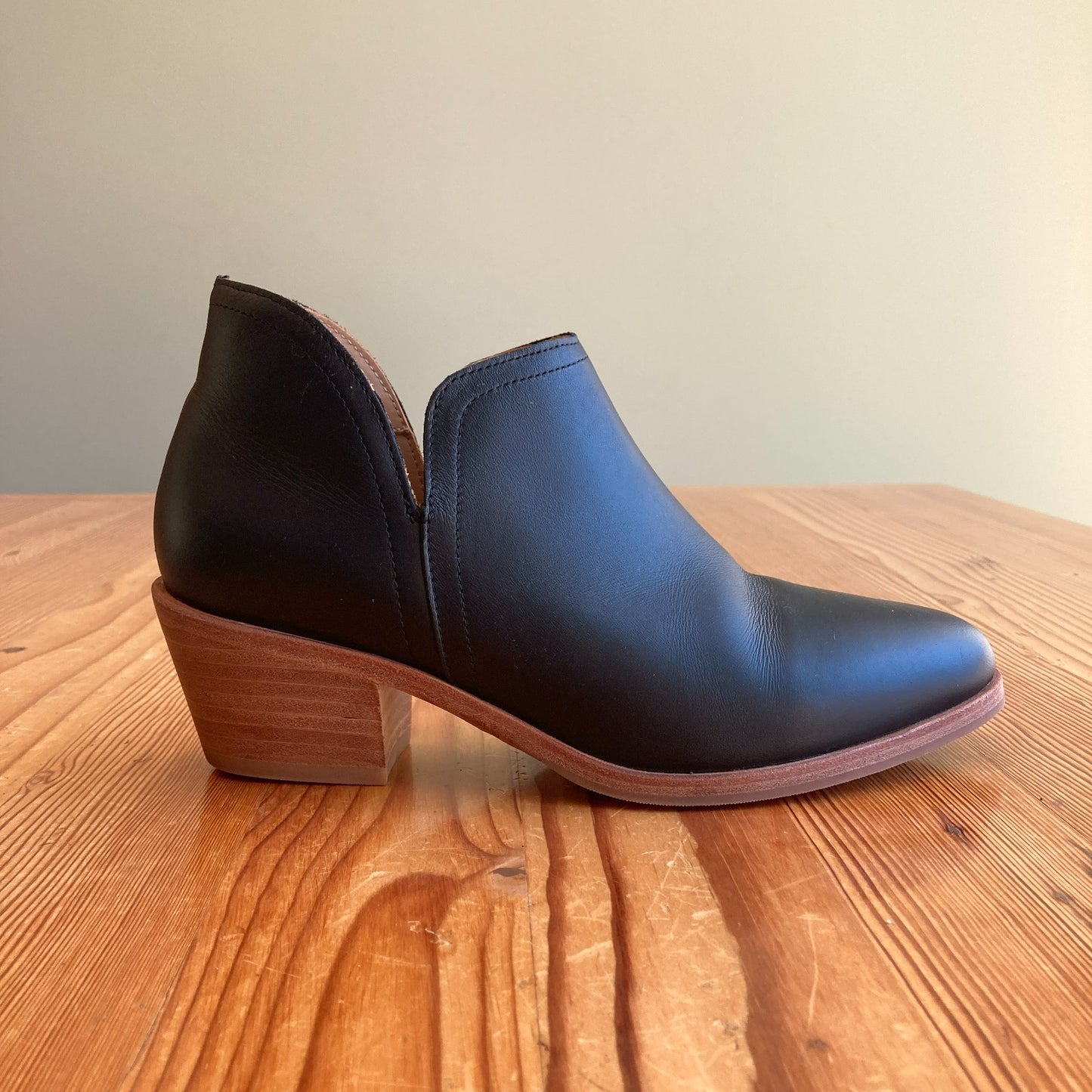 Nisolo Mia Black Leather Everyday Ankle Booties Boots - Size 8.5 - 0421SM