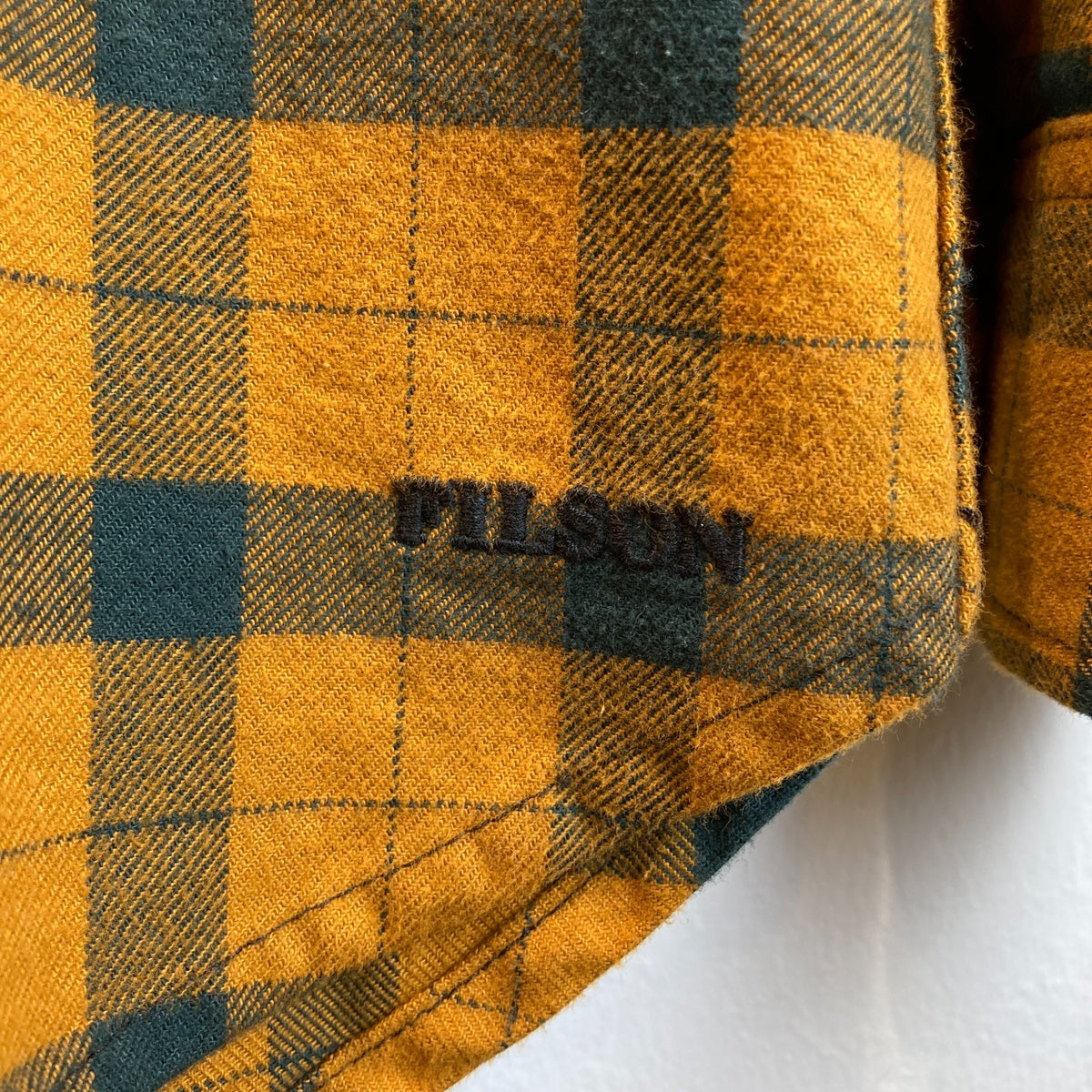 Filson Rust Orange Plaid Flannel Cotton Button Up Shirt Top - Size M - 1020HB