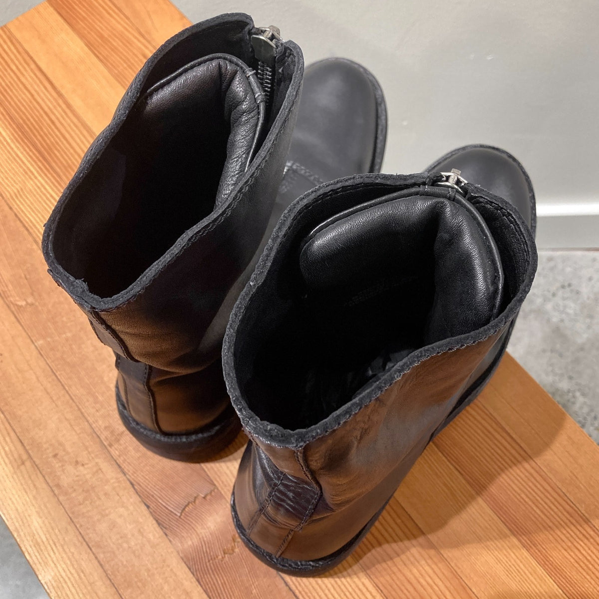 Free People $198 Black Zip Up Santa Fe Boots - Size 38 / 8 - w/ Box - 1122CT