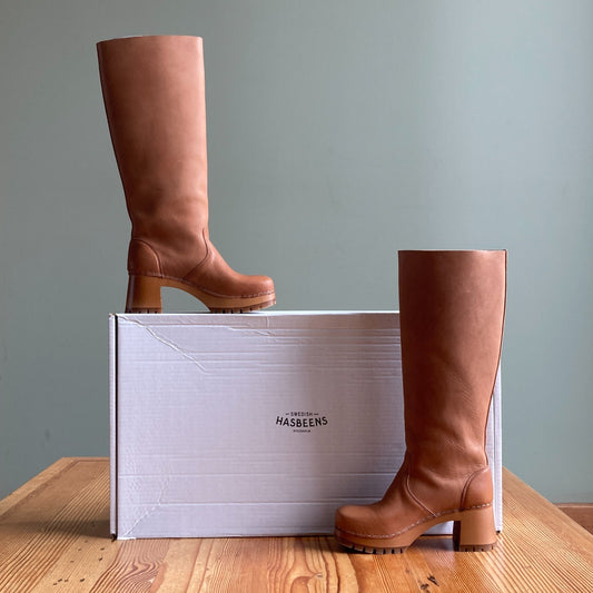 Swedish Hasbeens Tan Tall Plain Boot Brown Leather w/ Box - Size 38 / 8 - 0313SH