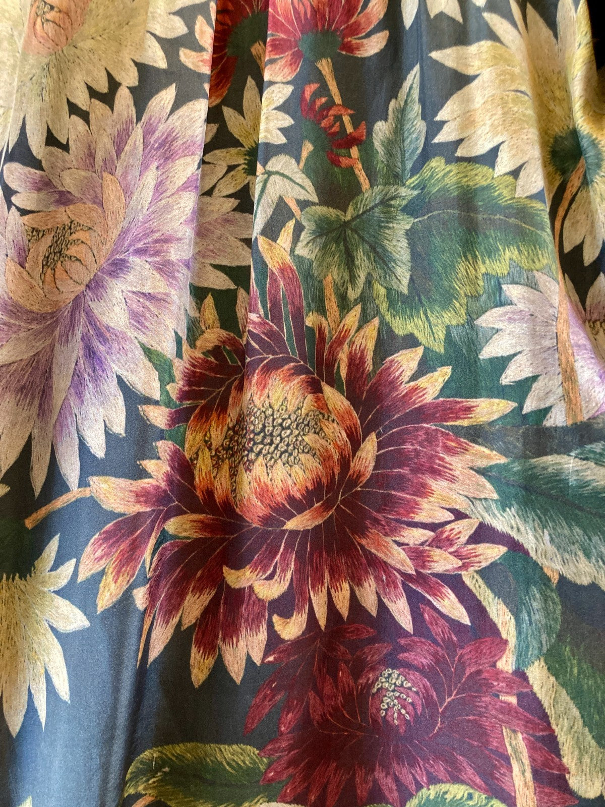 JWLA Johnny Was Black Velvet Silk Floral V-Neck Shift Dress - Size M - 1102LL