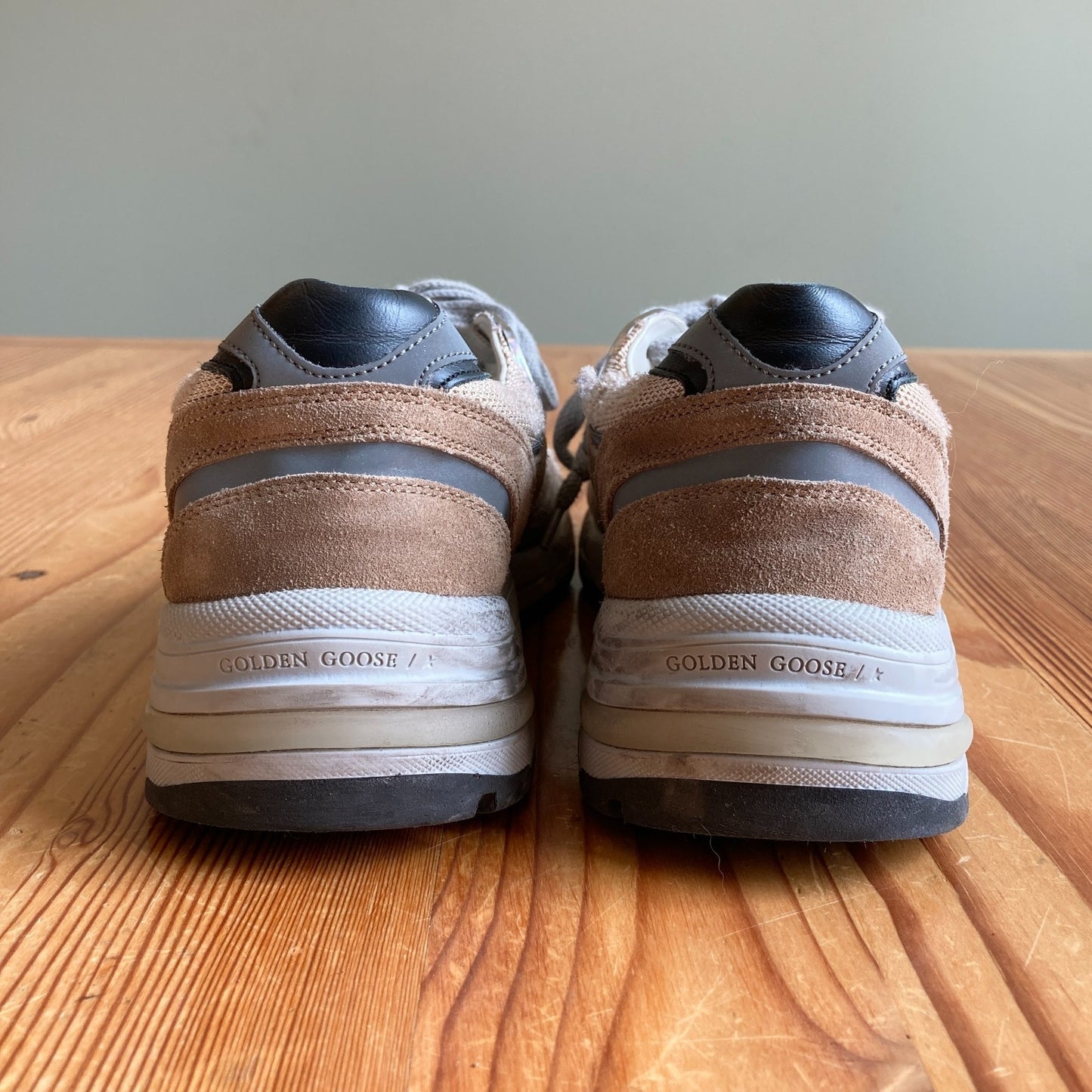 Golden Goose Beige Dad-Star Athletic Sneaker Shoes - Size 36 / 6 - 1220MM