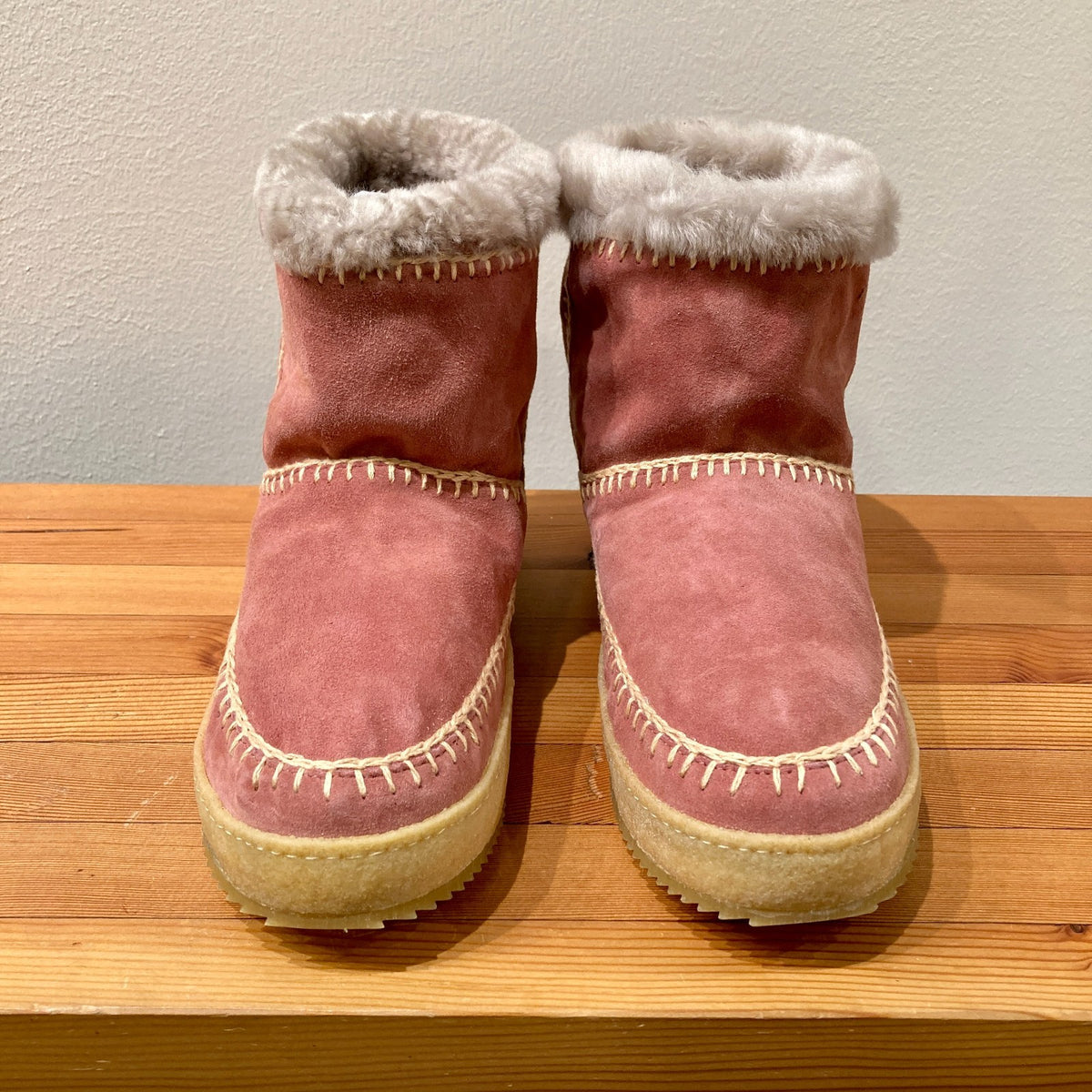 Laid Back London Pink Suede Pull On Moccasin Boots - Sz 38 - NEW w/ box - 1122CT