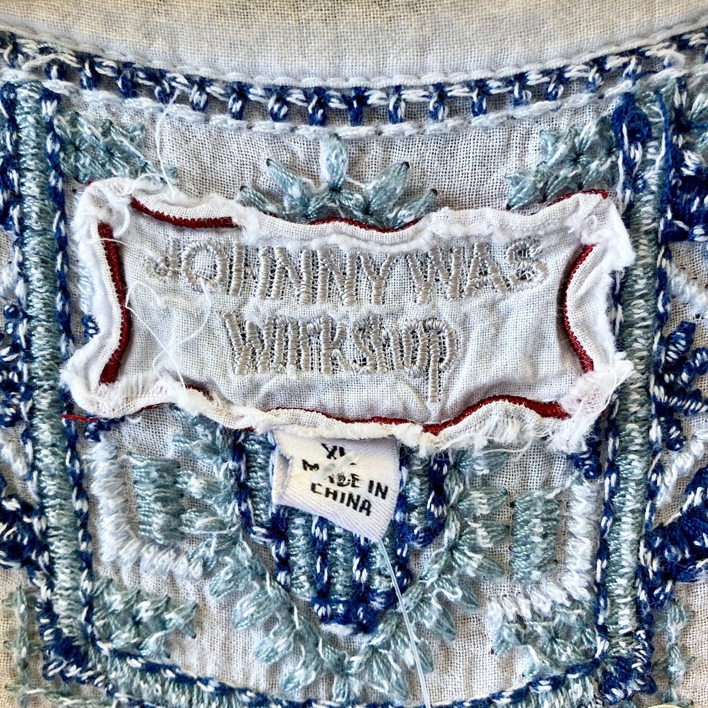 Johnny Was Workshop White Blue Embroidered Peasant Blouse Top - Size XL - 1103ES