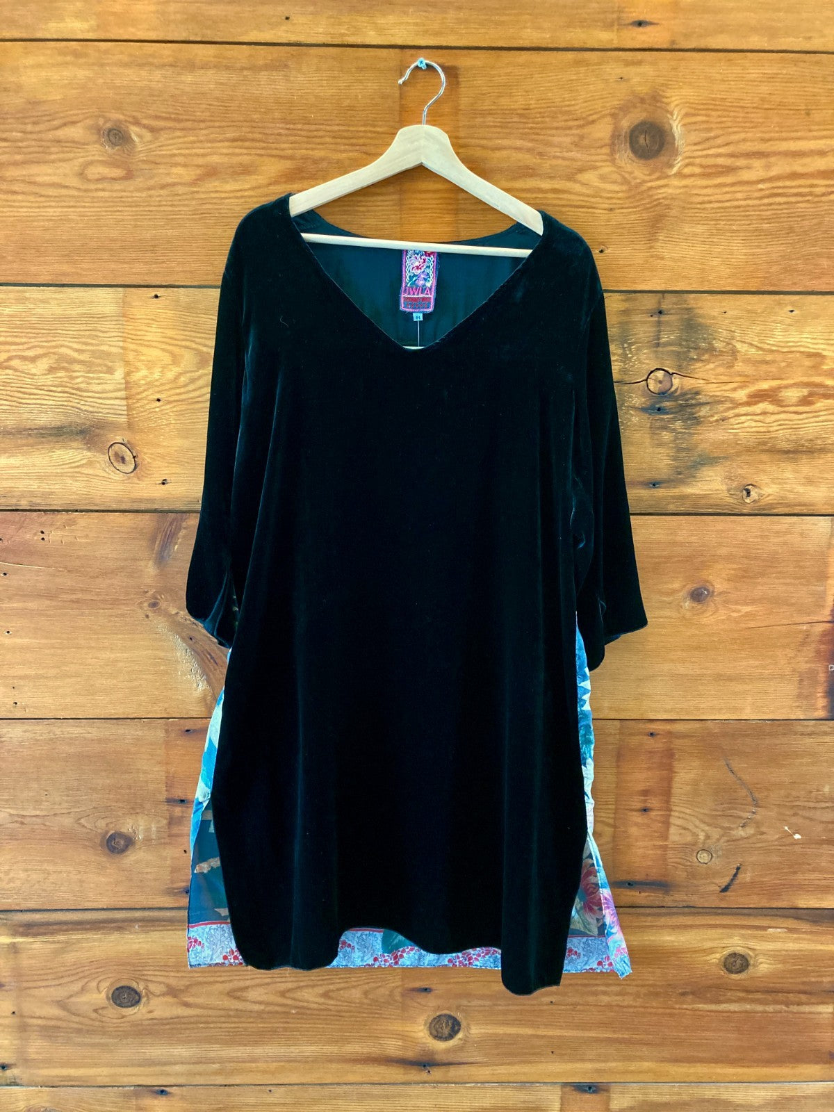 JWLA Johnny Was Black Velvet Silk Floral V-Neck Shift Dress - Size M - 1102LL