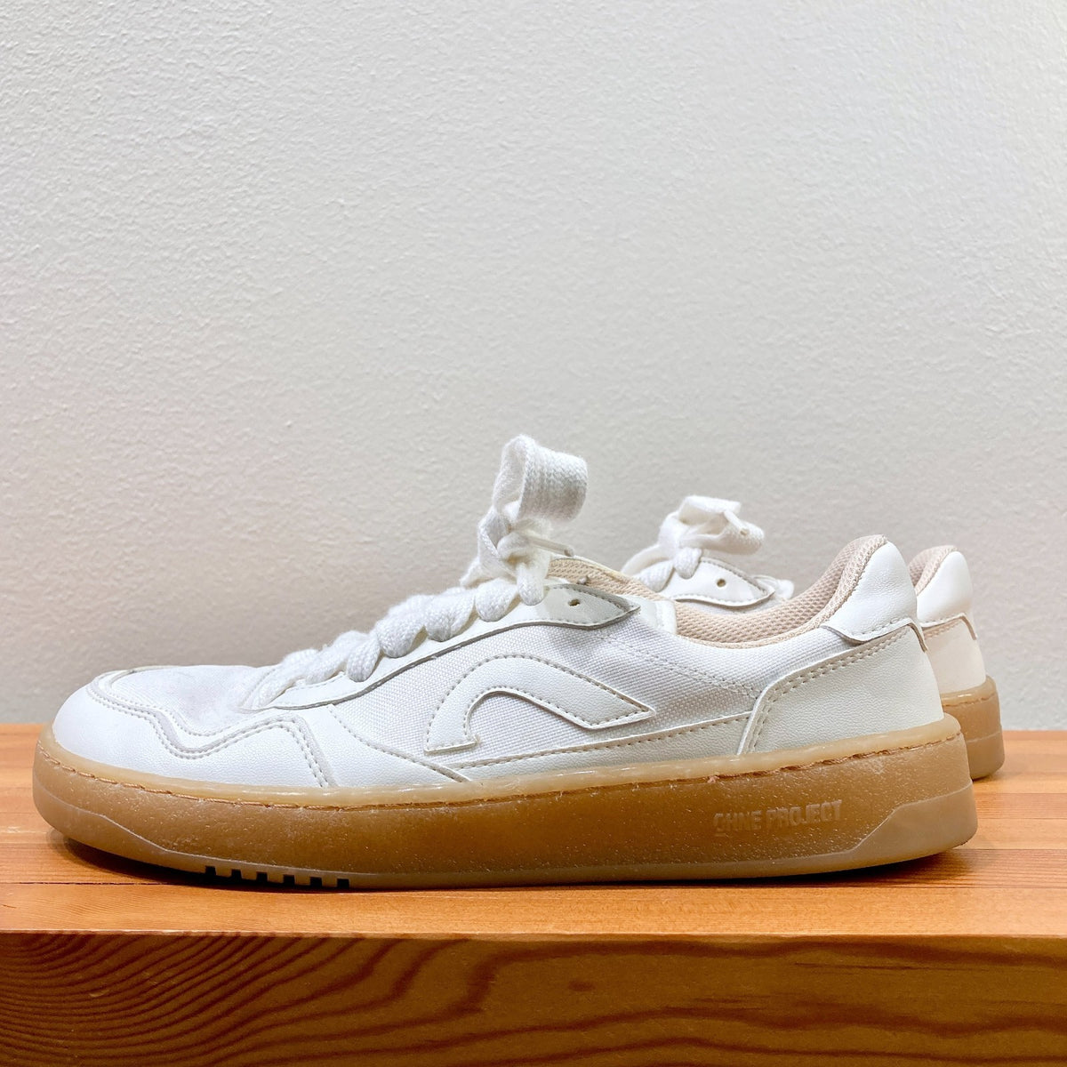 Ohne Project White Gum 080 XLBAREFOOT Sneaker Shoes- Size 37 / 7 - 1107MB