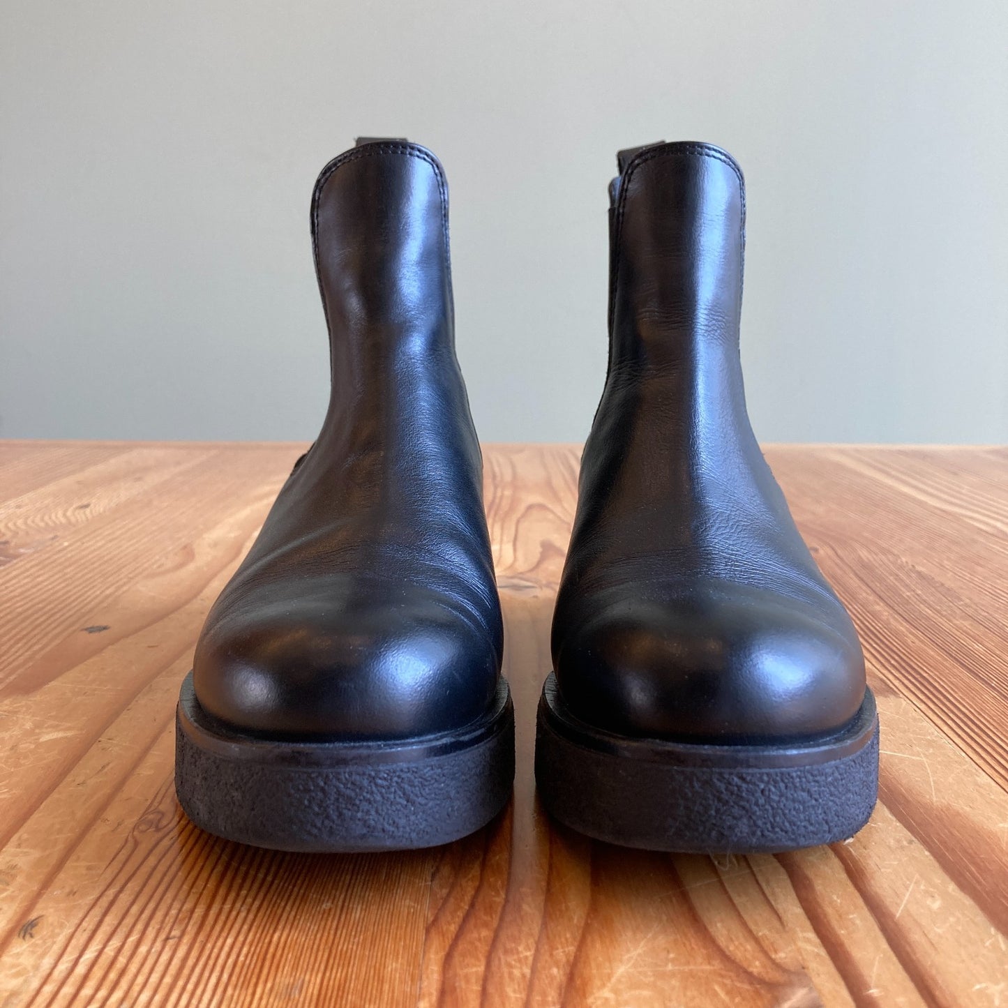 Koio Black Pull-On Leather Chelsea Ankle Boots - Size 38 - 1214CM