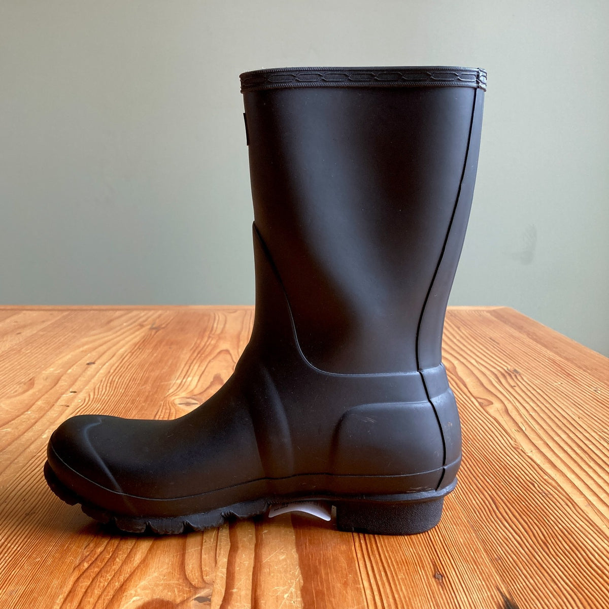Hunter Black Original Short Rubber Rain Pull On Boots - Size 7 - w/ box - 0724HT
