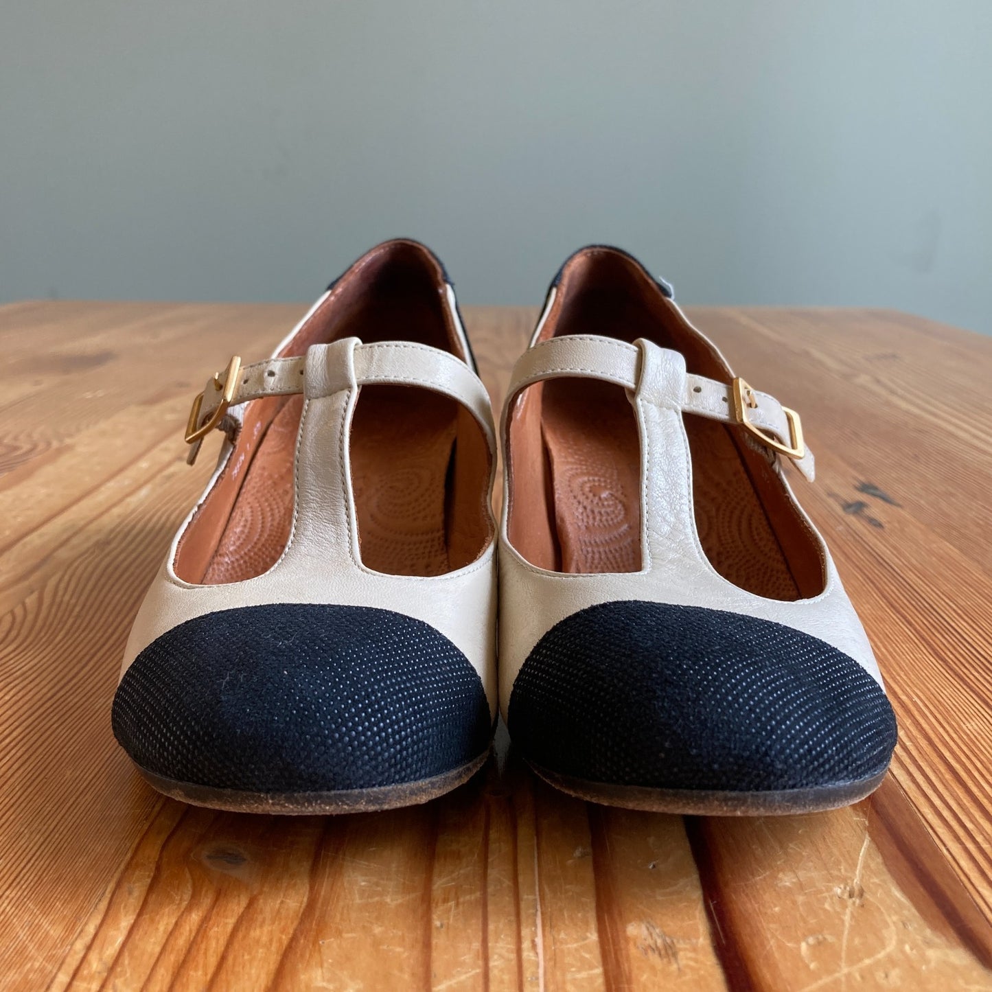 Chie Mihara Two Tone T Strap Mary Jane Heels Shoes - Size 37.5 / 7.5 - 0818SL