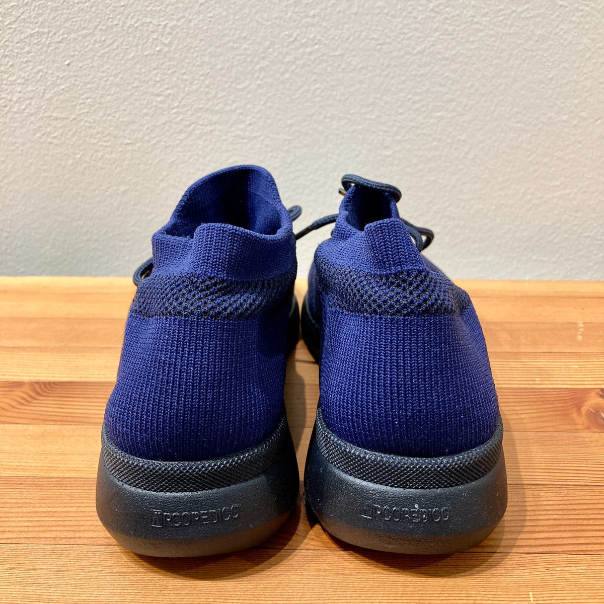 Arcopedico $120 Blue Black Knit Physis Shoes - Size 40 / 9 - NEW w/ Box - 0914NR