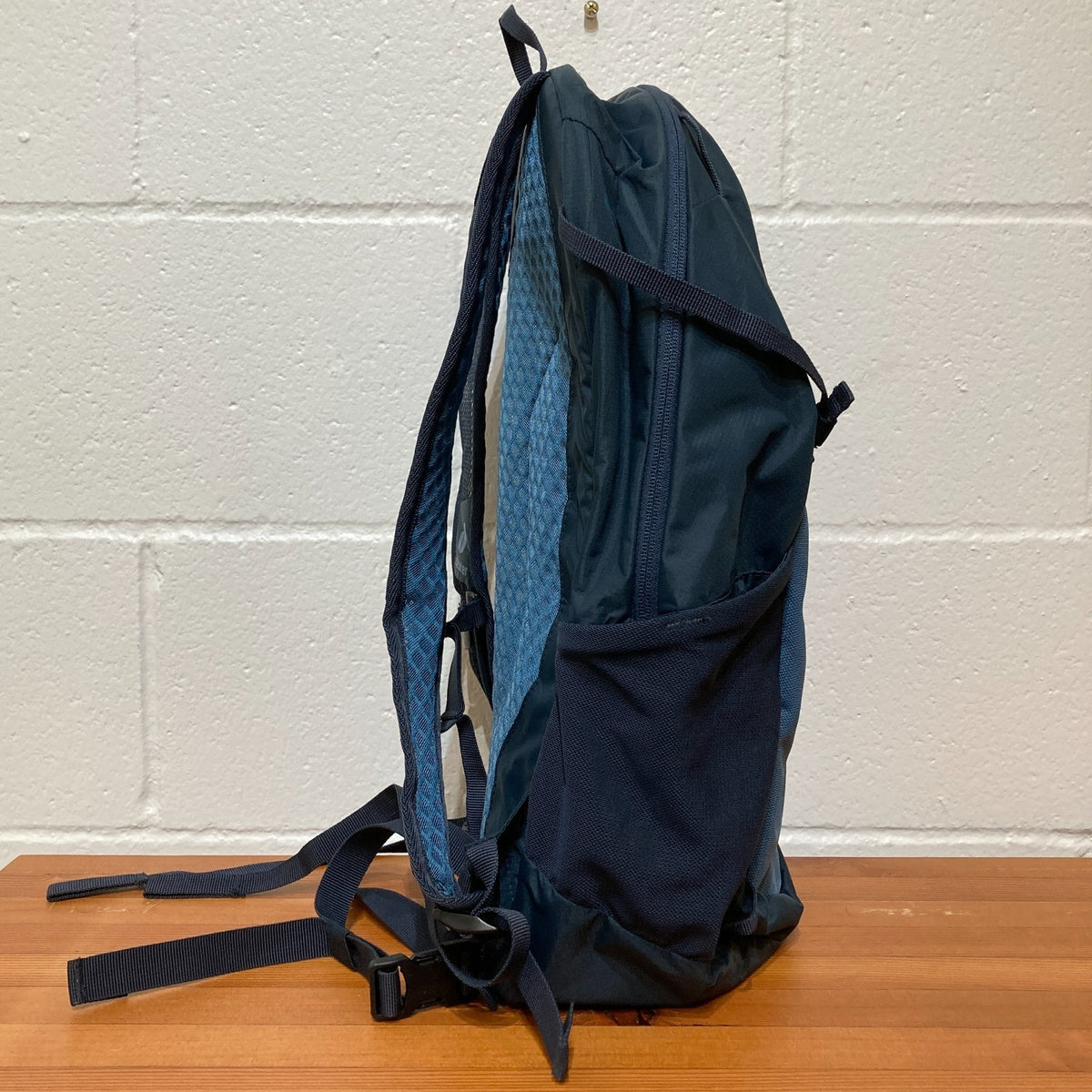 Deuter Navy Blue Speed Lite 21 Ultralight Hiking Daypack Backpack - 0815CJ