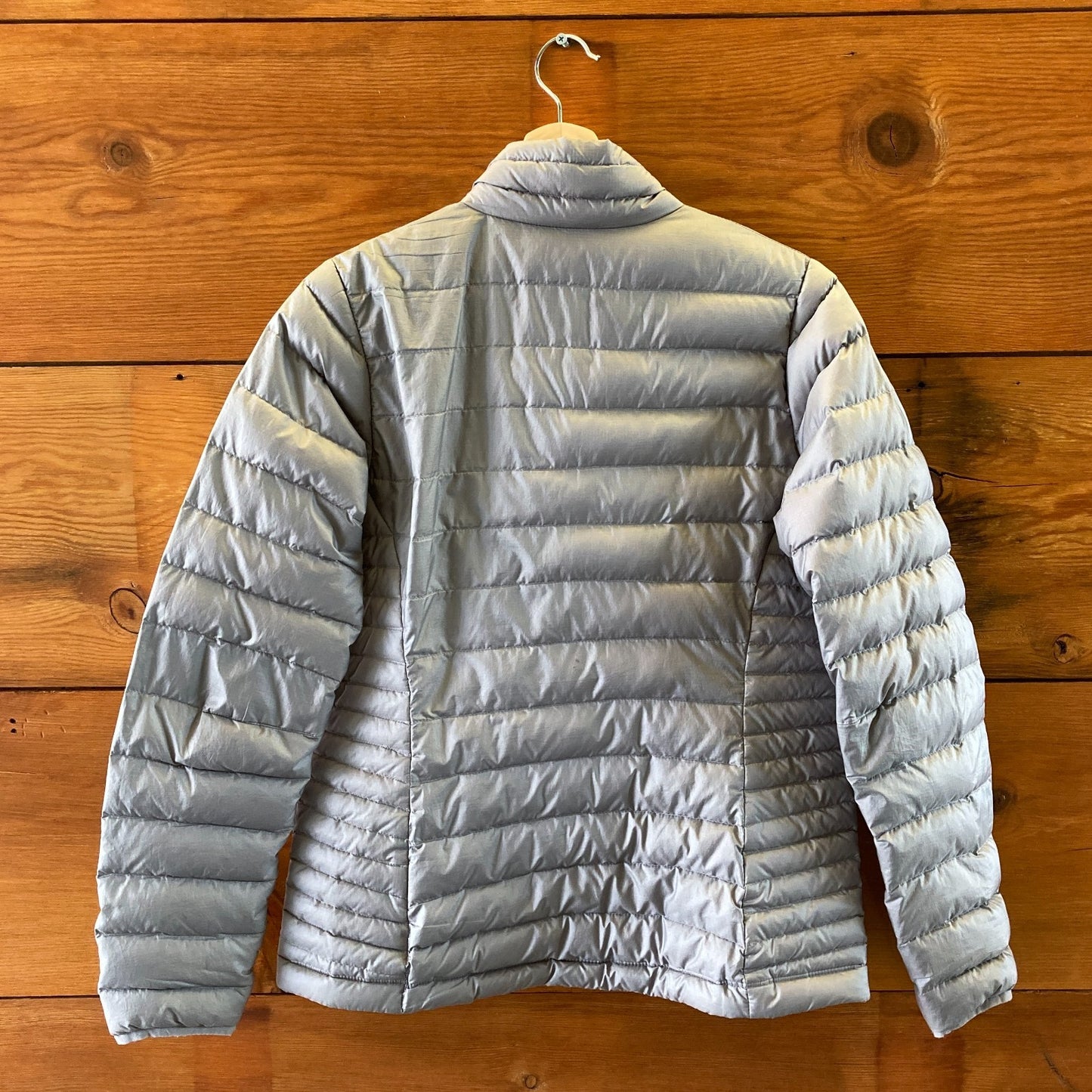 Patagonia Gray Women's Down Puffer Insulated Jacket - Size M - 0929LL
