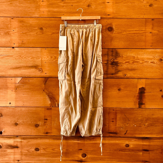 M - Lululemon Tan Lightweight NEW $128 Adjustable Mid-Rise Cargo Pants 0323EM