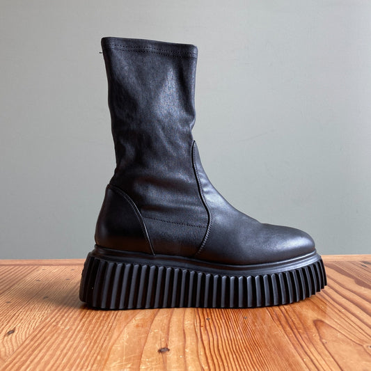 AGL Black Soft Leather Milagros Platform Pull On Boots - Size 38 / 8 - 1028CD