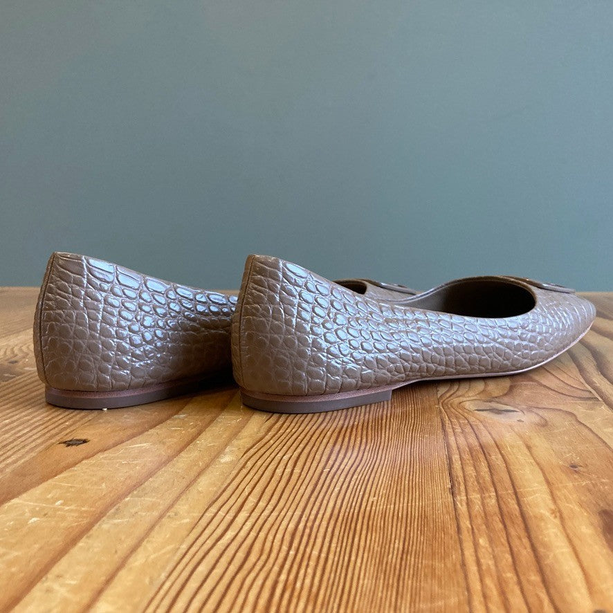 10 - Tory Burch Tan Brown Patent Leather Croc Embossed Flats Shoes 0206BS