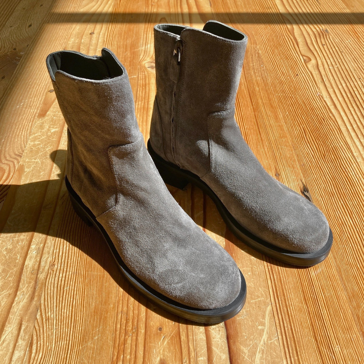 Stuart Weitzman NEW Grey Suede 5050 Bold Zip Ankle Boots - Size 6 - 0320JS