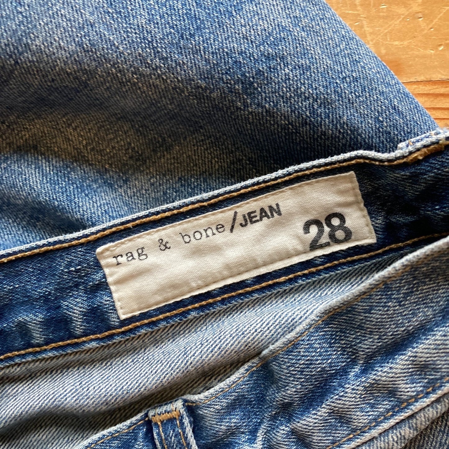 28 - Rag & Bone Flexi Sofie Willow Wash Wide Leg Frayed Hem Jeans 0102JM