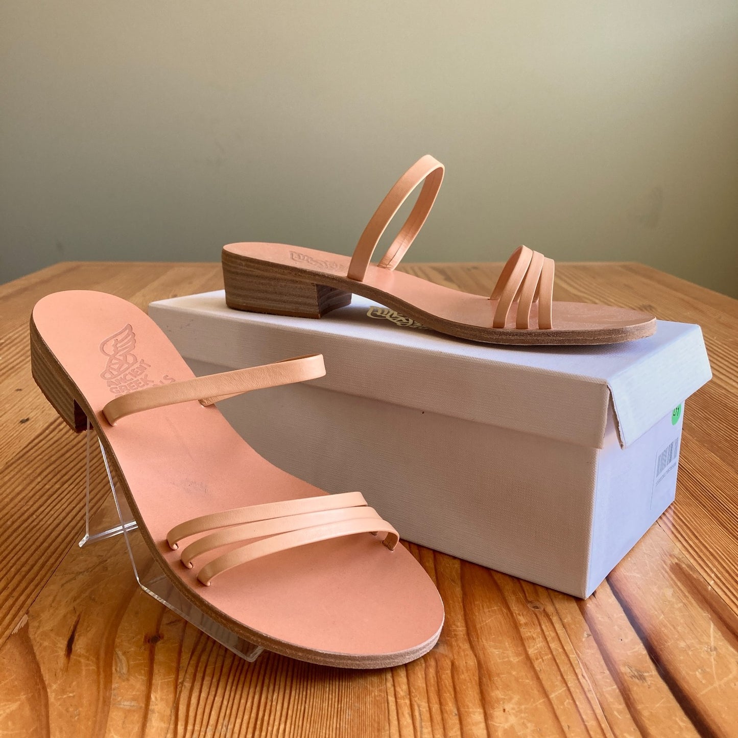 Ancient Greek Tan Leather Strappy Low Heel Sandals - Sz 38 / 8 - w/ Box - 0121PK