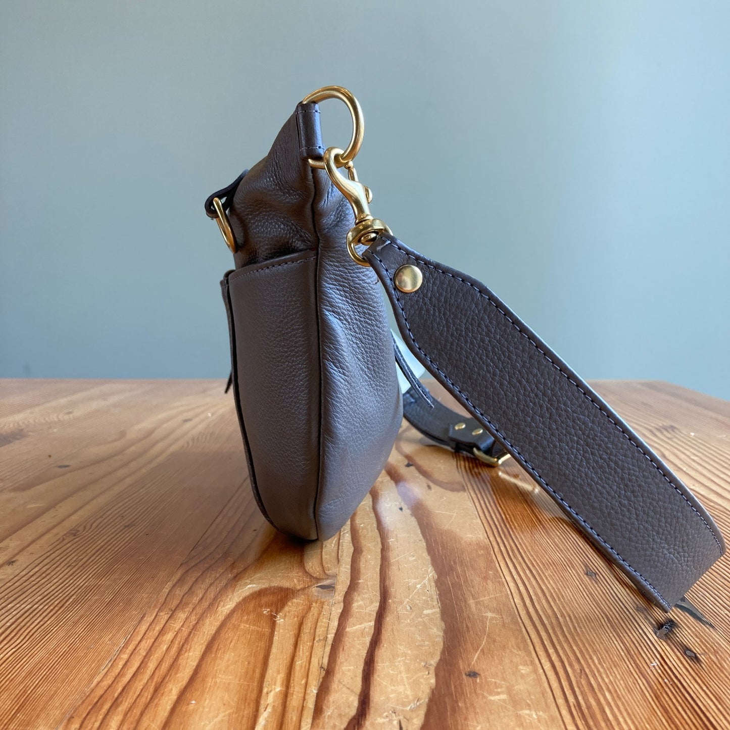 TAH Gray Leather $345 Commuter Fanny Pack Bag - 0926PB