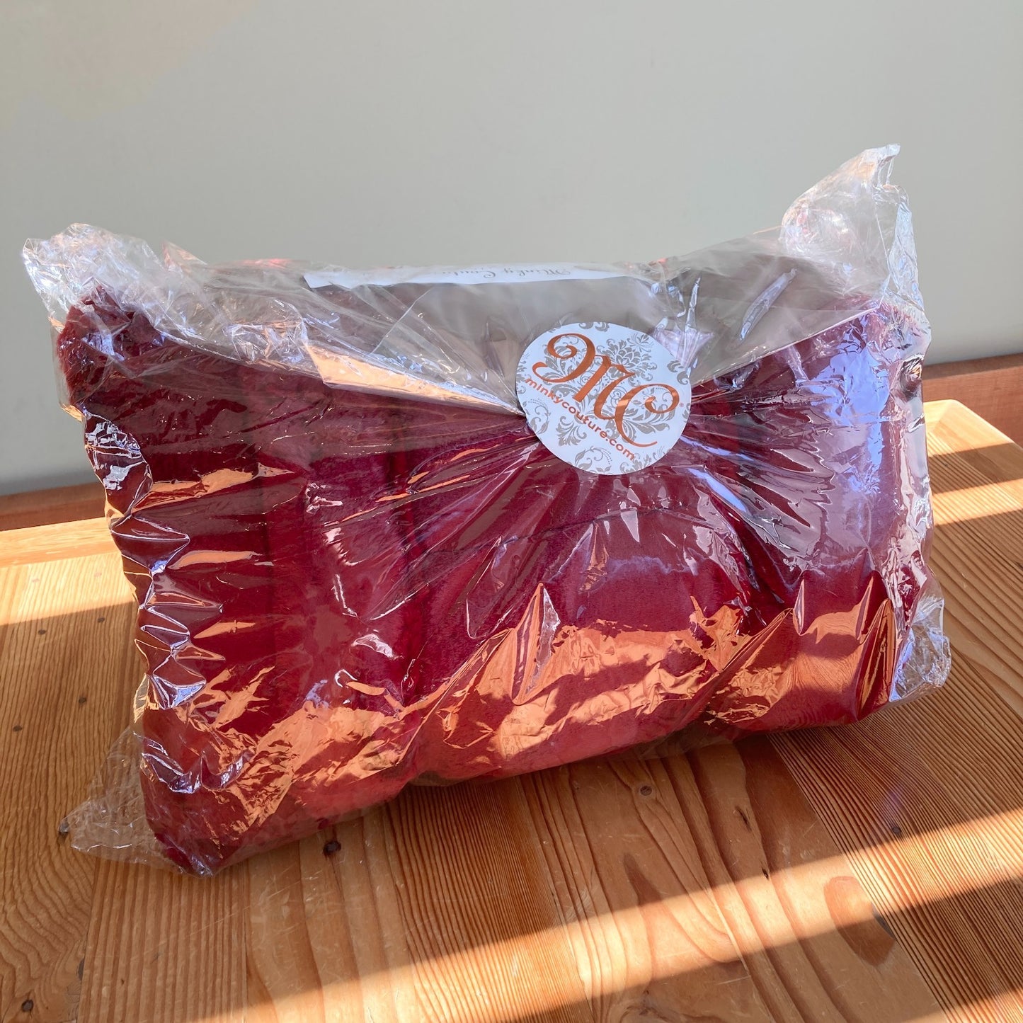 Minky Couture NEW Lush Red ULTRA PLUSH Blanket in Monster Size 60"x72" 0322AS