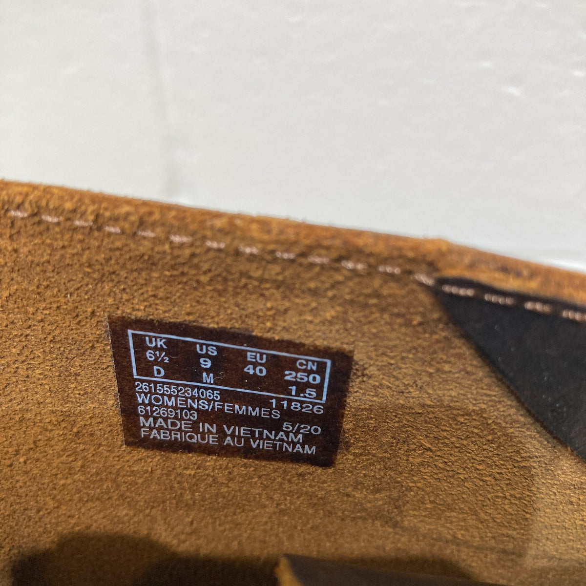 Clarks Brown Beeswax Leather Desert Boots - Mens 9 / Womens 10.5-11 - 0612SM