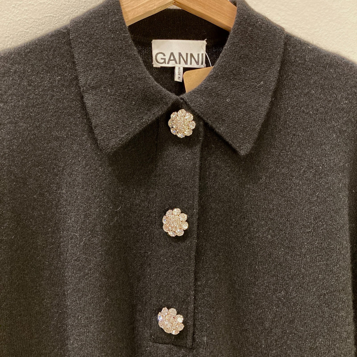 Ganni Black 100% Cashmere Jewel Button Neck Pullover Sweater - Size S / M 1205DA