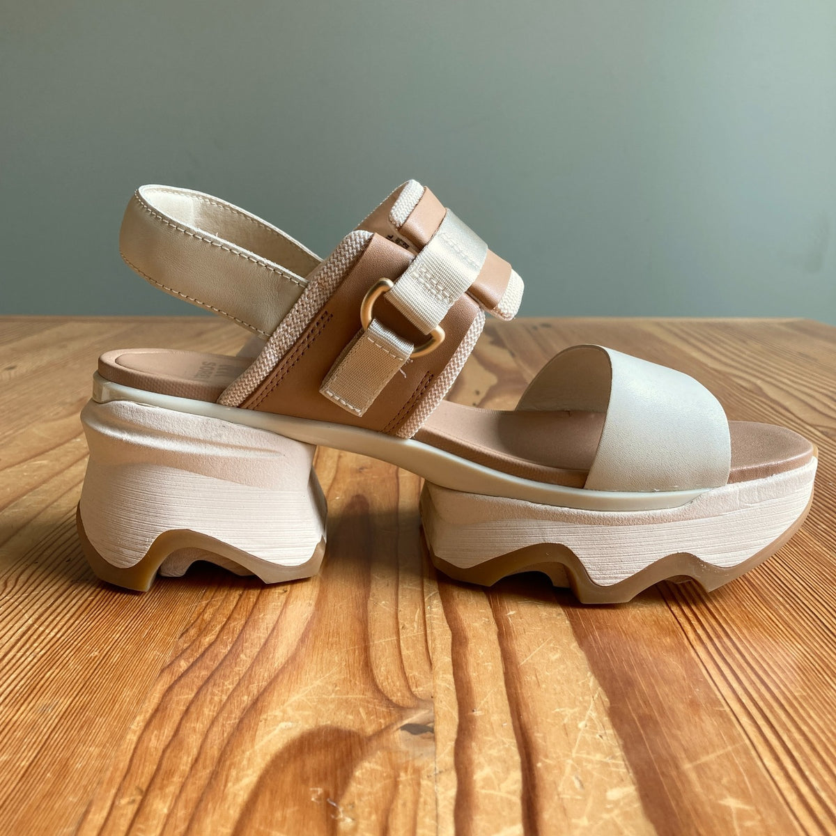 Sorel White Tan Kinetic Impact Slingback Platform Sandals - Size 8.5 - 1011SC