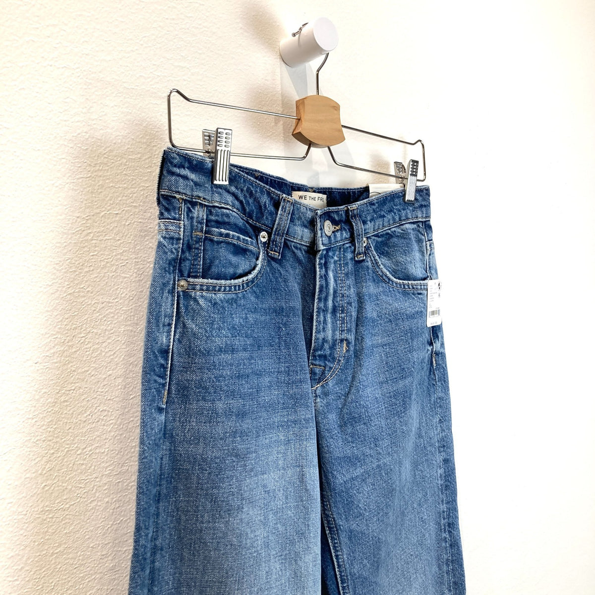 We the Free by Free People NEW Luna Mid Rise Straight Jeans - Size 25 - 1111ES