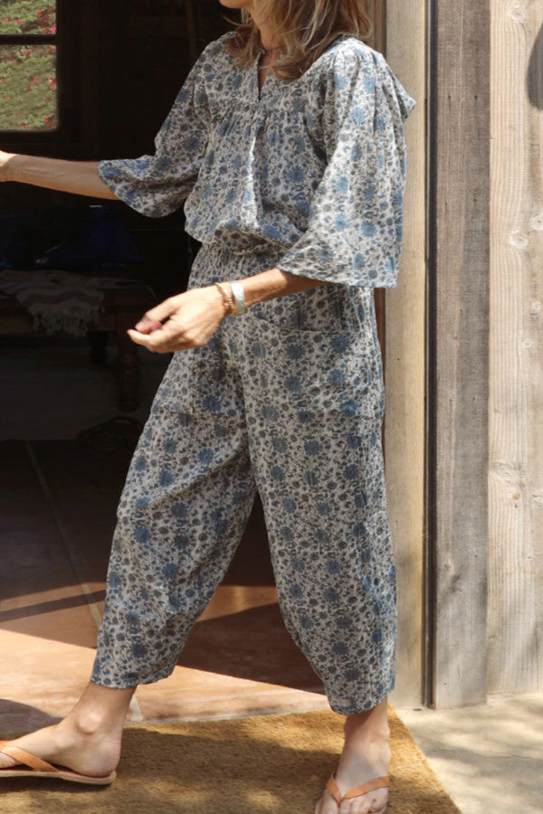 Pietsie $285 Blue Floral Smocked Waist Cropped Paz Pants - Size M - 0318TR